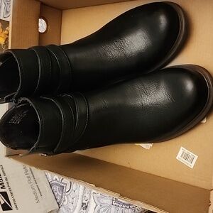 Womens B O C  Dark Brown Leather Booties Size 8 1/2 M